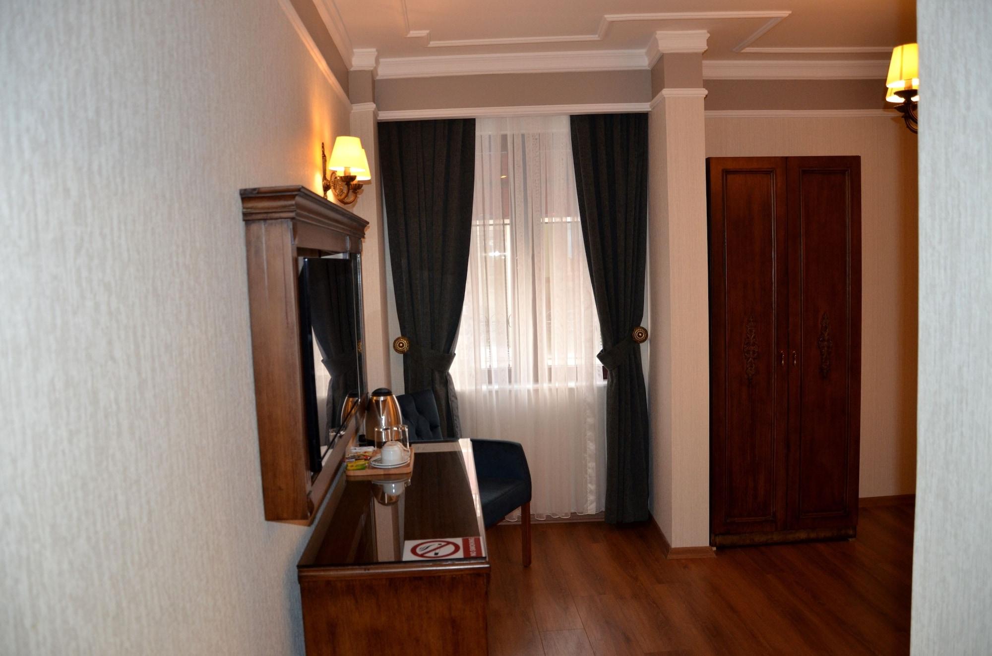 아흐메트 에펜디 코나기 호텔 이스탄불 외부 사진 A room at the hotel