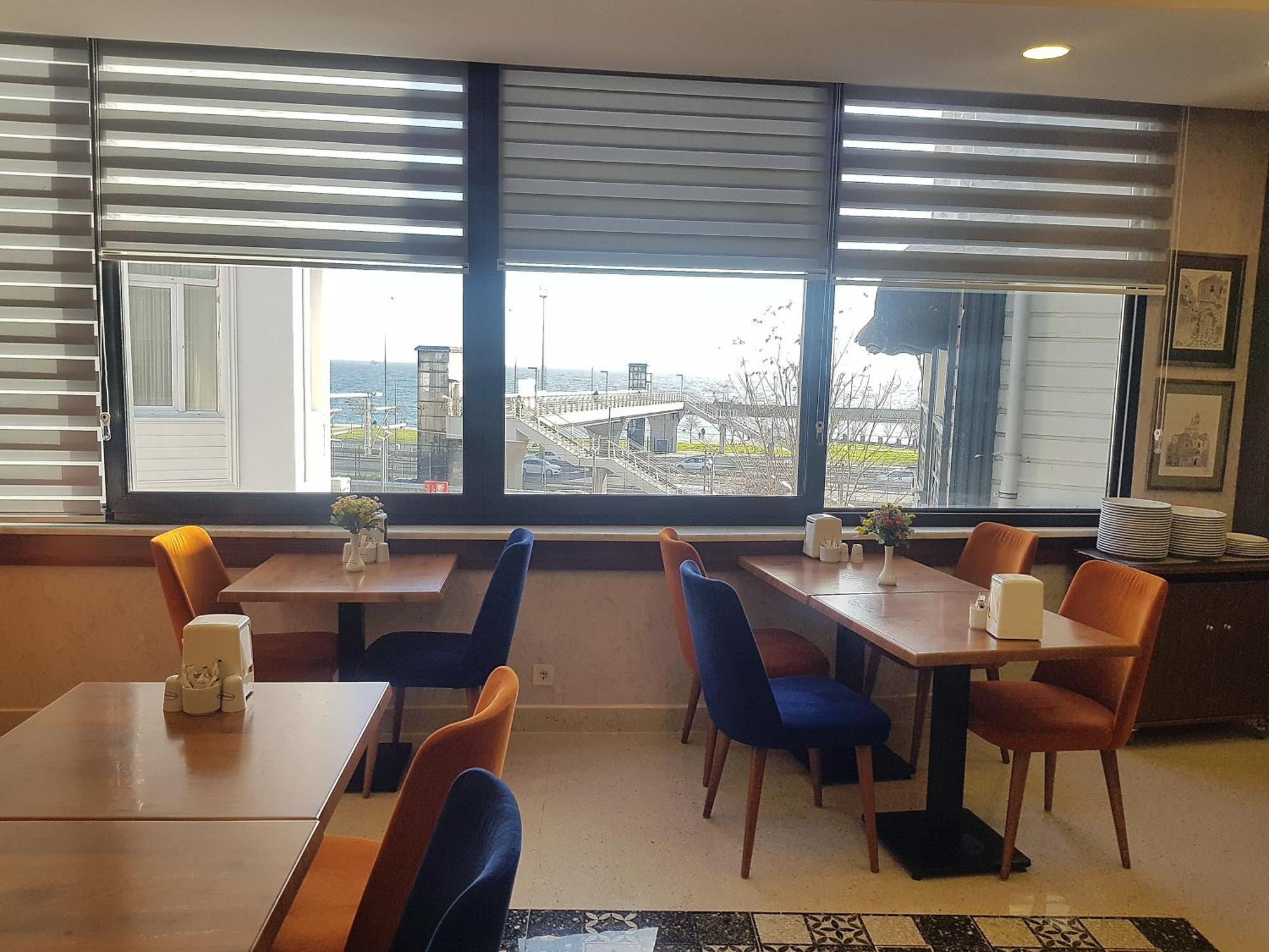아흐메트 에펜디 코나기 호텔 이스탄불 외부 사진 The interior of the restaurant